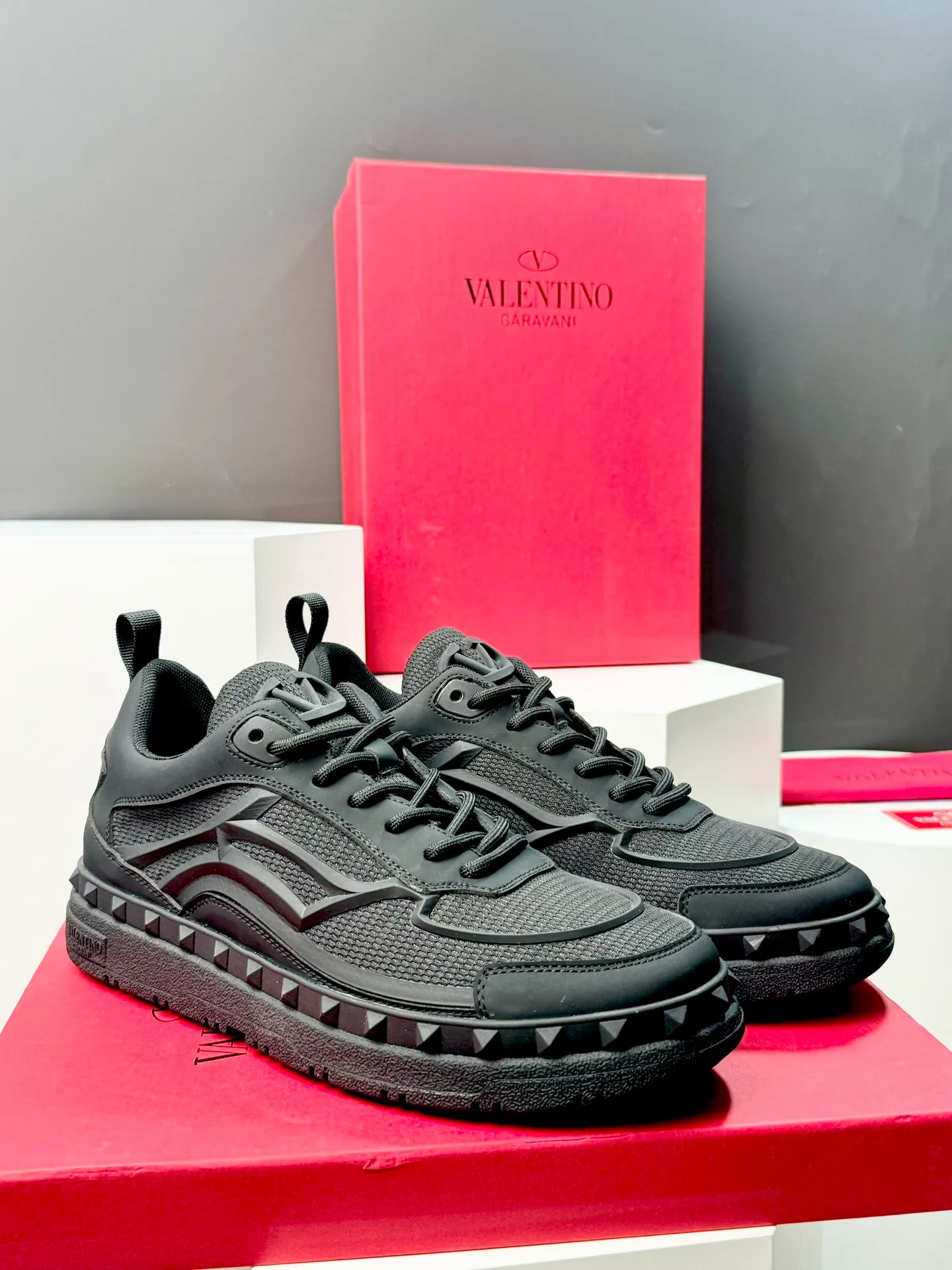 Men's shoes 💰440 Valentino "VALENTINO" hot sale ❤️ Counters ship at the same time 1:1 👏 Imported cowhide + mesh lining 🐂 Couple's casual fashion sneakers, exquisite workmanship, original original outsole 38-44 (45 customized, non-refundable)